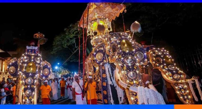 අවසන් මහා රන්දෝලි පෙරහැර අද රාත්‍රියේ...